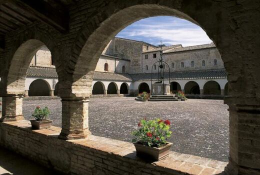 Complesso monastico Abbazia di Chiaravalle di Fiastra 2